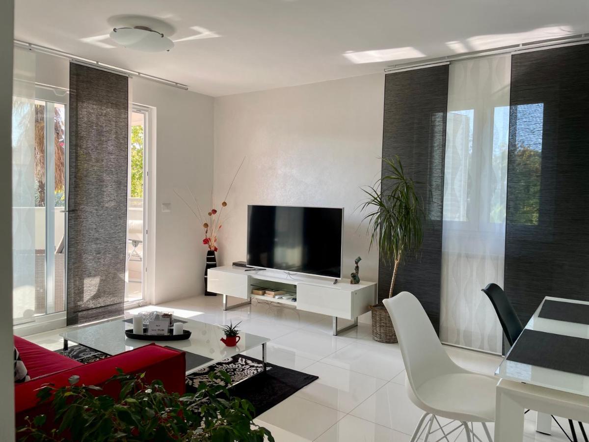 Apartments Bloom Near The Beach Porec Esterno foto