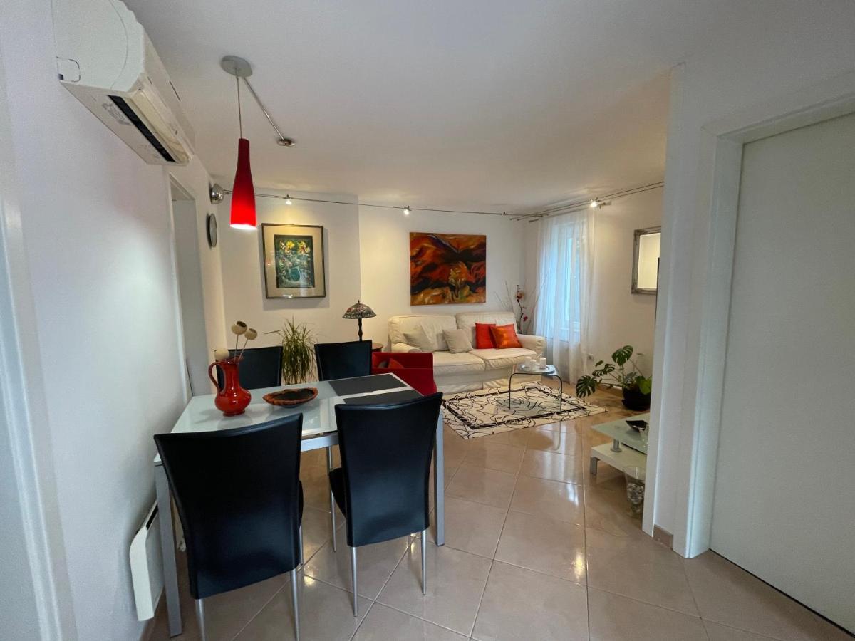 Apartments Bloom Near The Beach Porec Esterno foto